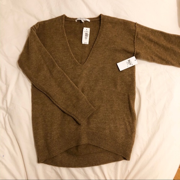 Guess Mirta Deep V Sweater - Picture 6 of 7